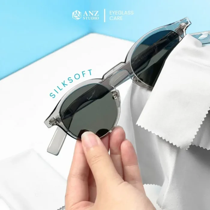 ผ้าเช็ดเลนส์แว่นตา เนื้อซิลค์ ANZ SilkSoft มี 2 สีให้เลือก สีฟ้า /สีเทาอ่อน - Image 5