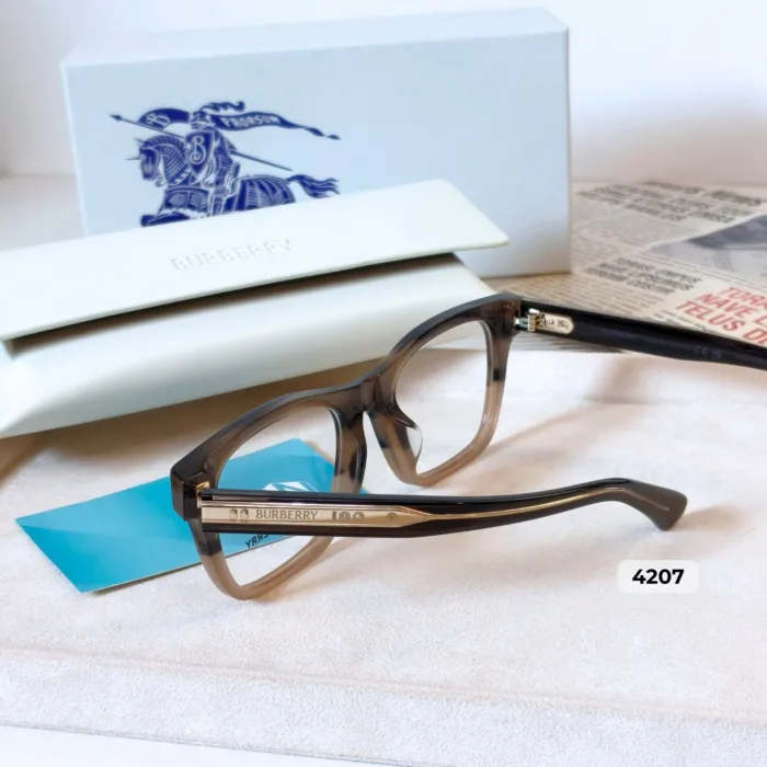 กรอบแว่นตา BURBERRY รุ่น BE2445F ทรง Square ลาย Gradient โปร่งแสง ดีไซน์ Layered ของแท้ รับประกัน 2 ปี - Image 8